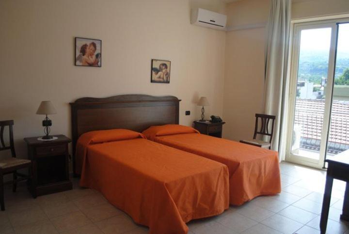 Fiumefreddo Hotel Fiumefreddo di Sicilia Ruang foto